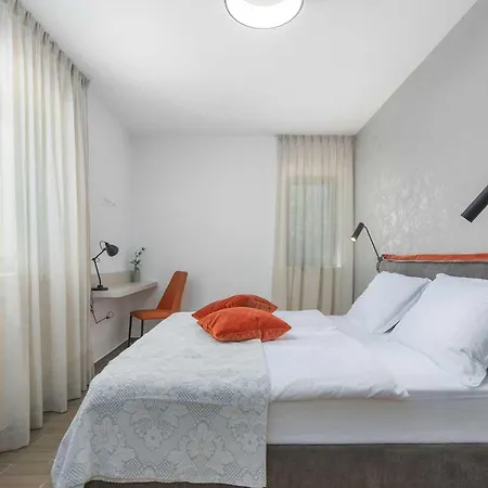 Hizina Veleniki Ferienhaus Poreč